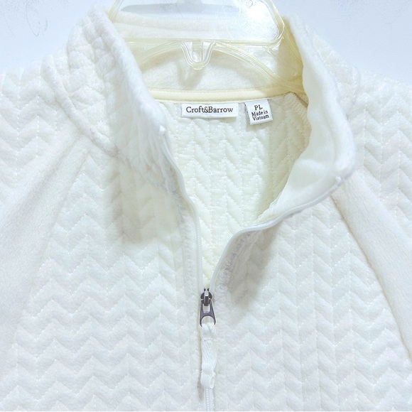 Croft & Barrow Women’s White Sleeveless Jacket Vest - Picture 2 of 8